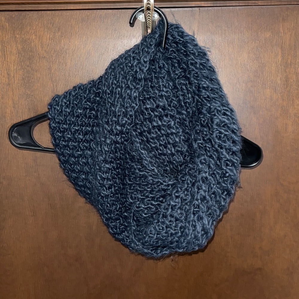 Chunky Knit Infinity Scarf